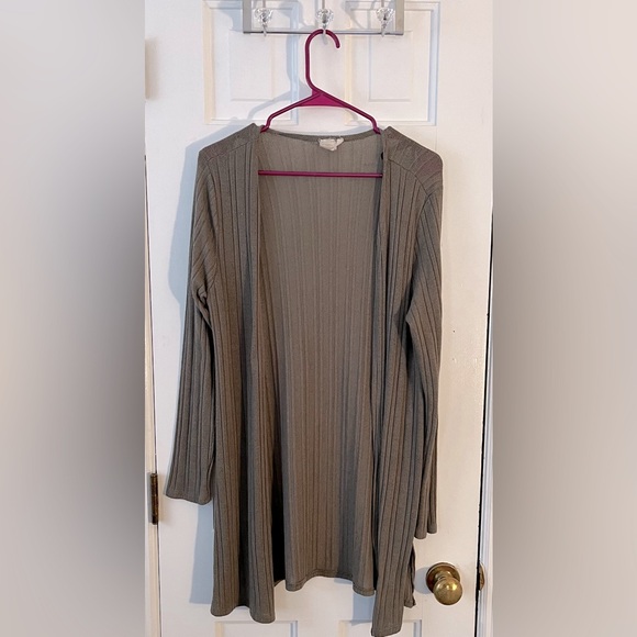 Live In The Moment Sweaters - LIVE IN THE MOMENT Women's Lightweight Ribbed Open-Front Cardigan. Size: Large